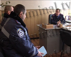 Полтавских гаишников учат быть вежливыми и защищаться от водителей