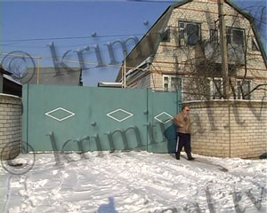 За игру в снежки фермер и милиционер покалечили школьника, и держат в страхе полсела