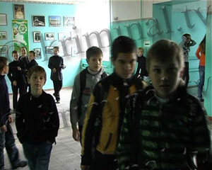 Мальчику во время школьной драки отбили селезенку, а учительница попросила не прикидываться