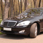 На столичных дорогах делают шикарную автоподставу с помощью обычной рогатки