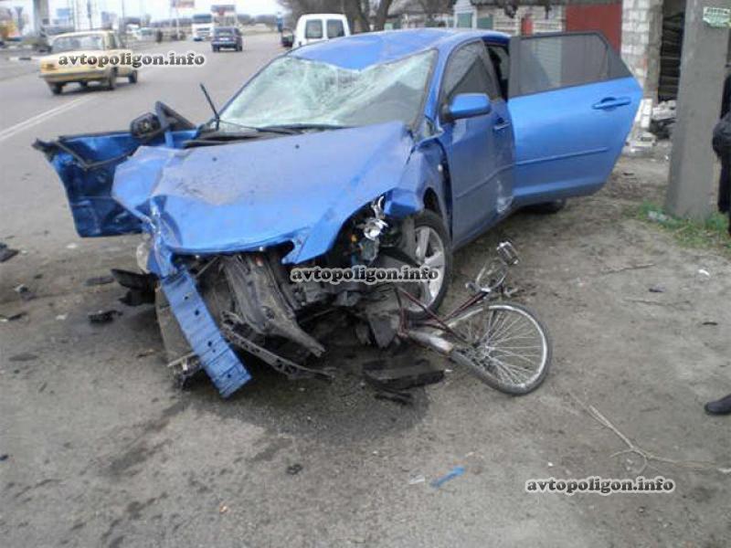 dtp_dnepropetrovsk_mazda3_velosipedist14364331716_16037.jpg