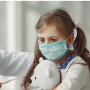 Частка ковід-інфікованих дітей зросла удвічі: чи повернуть дистанційне...