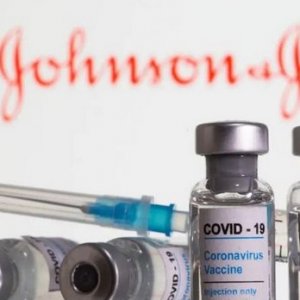 Johnson & Johnson приостановит вакцинацию от коронавируса своим средством