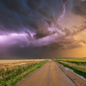 Липневі контрасти зі спекою та грозою — прогноз...