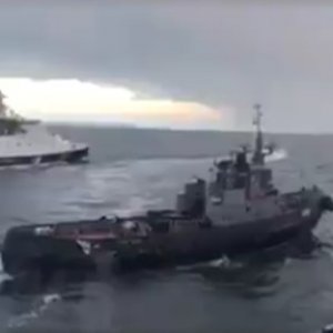 Тревога: весь состав ВМС поднят, все корабли - в море (видео) 