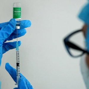 В Украине полностью вакцинировали от коронавируса 43% взрослого населения 