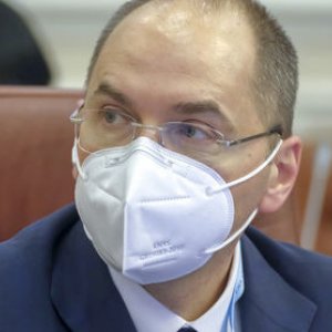 Степанов: В Украине уже занято 44% койко-мест для больных COVID-19, победить болезнь силами исключительно врачей невозможно